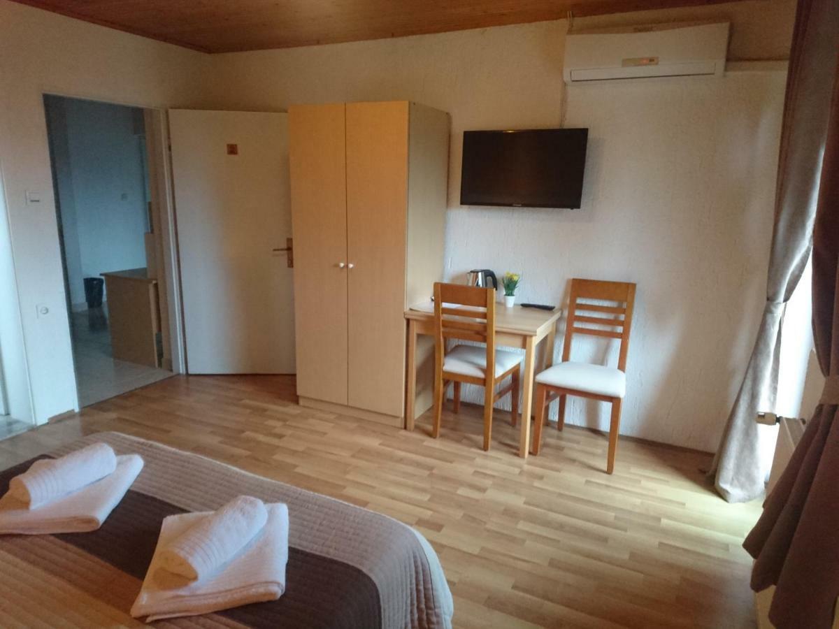 Hotel House Viktoria Seliste Dreznicko Esterno foto